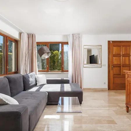 The Nest Villa